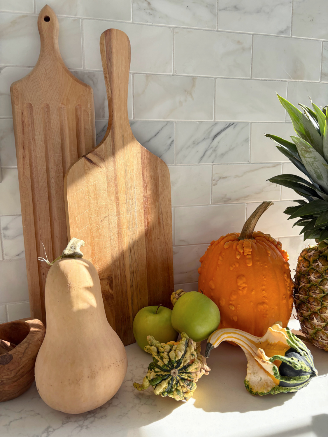 Hello Lovely's fall kitchen with calacatta marble subway tile backsplash and LX Hausys VIATERA Muse counters.